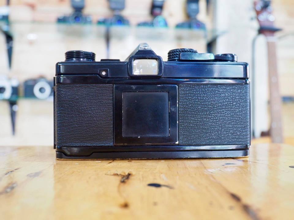 OLYMPUS OM-2