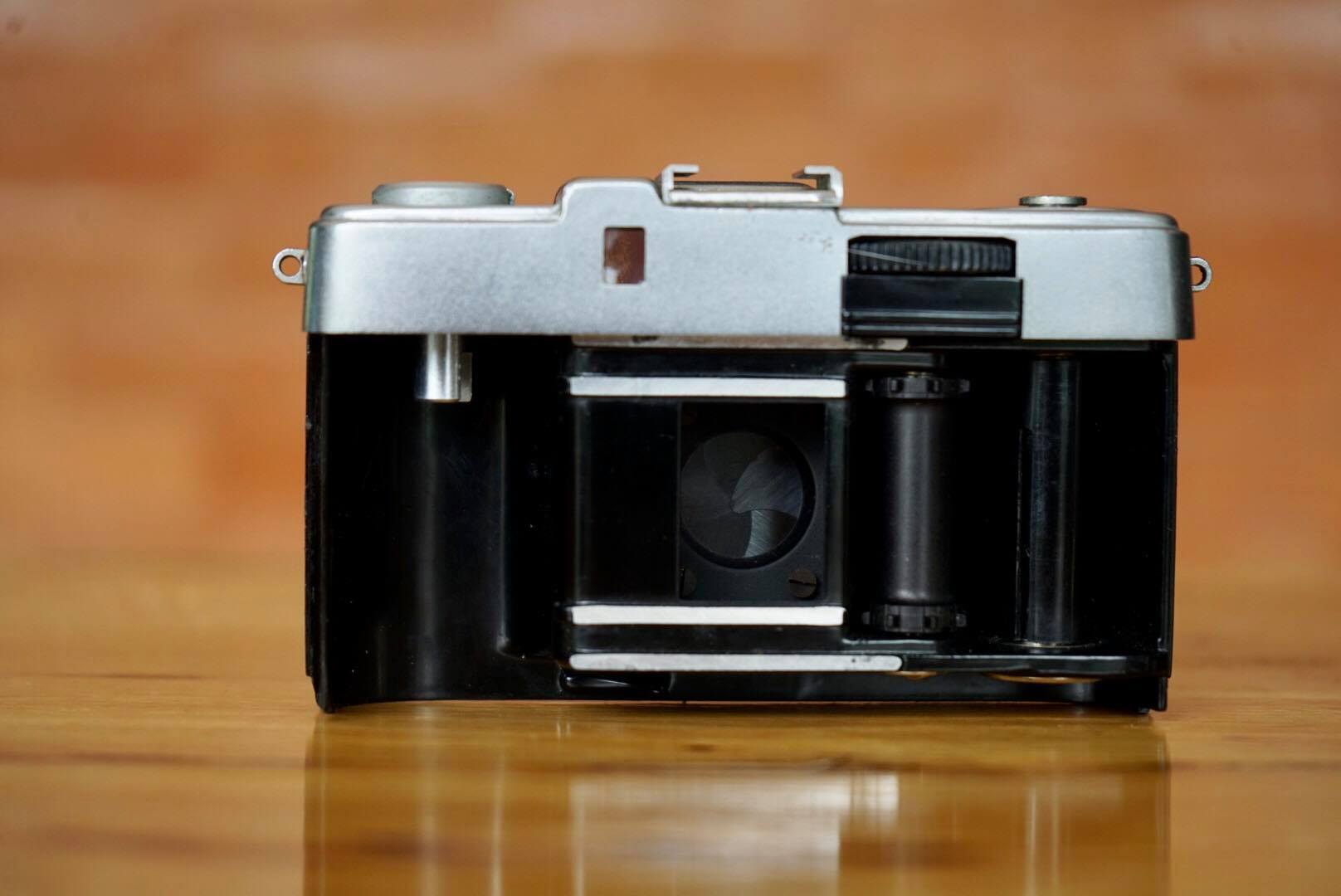 OLYMPUS-PEN S OLMPUS D. ZUIKO 30MM. F2.8