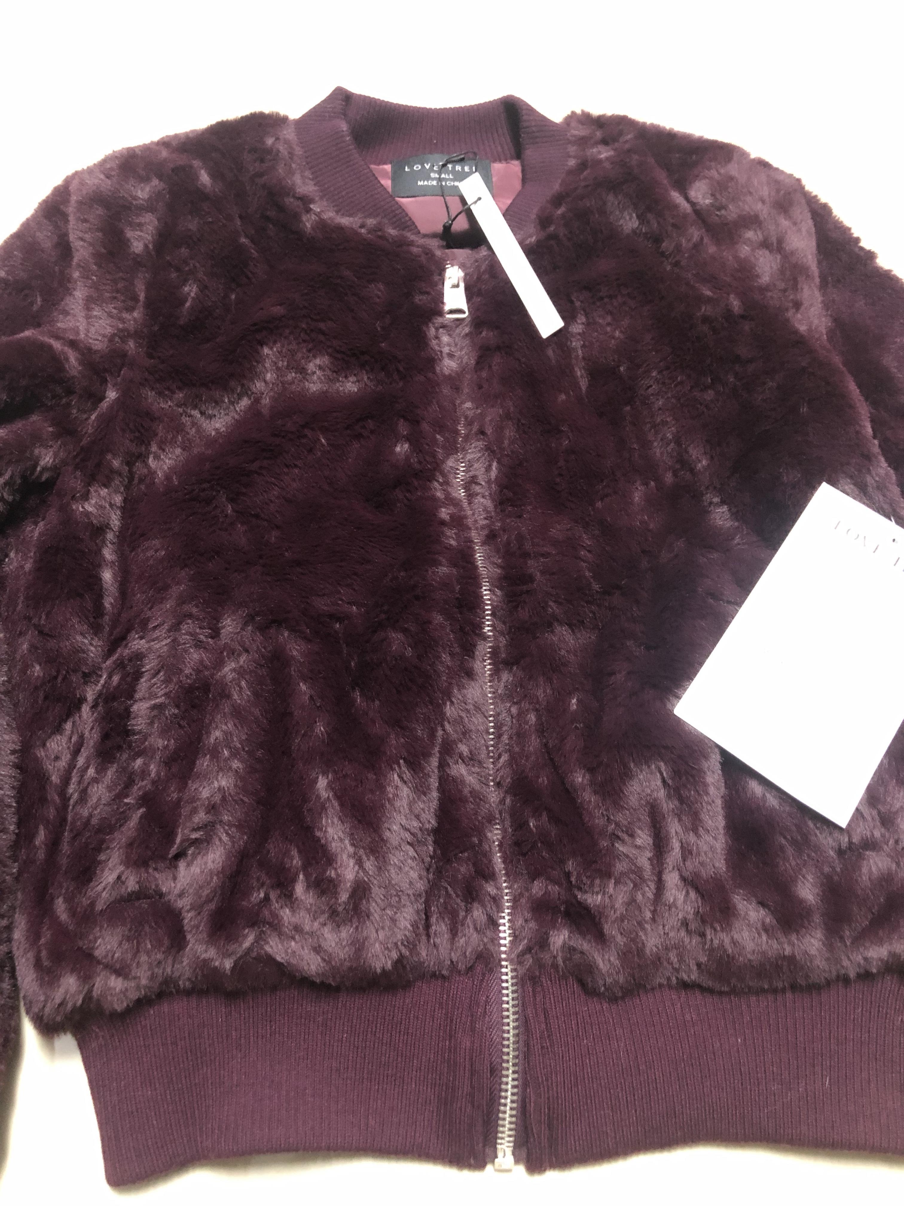 เสื้อเฟอร์กันหนาว หมวกฮู้ด เสื้อขน (FLUFFY COAT) แบรนด์ LOVE TREE