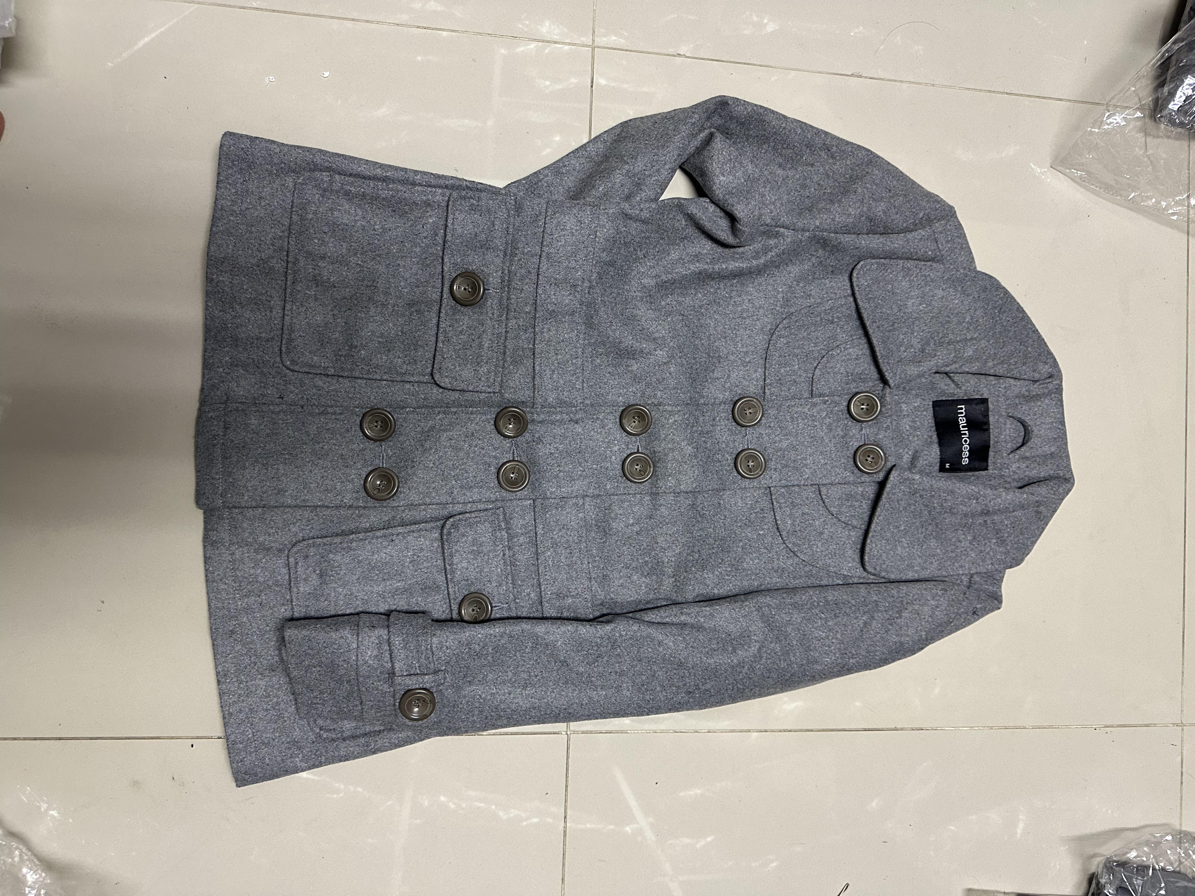 เสื้อโค้ท เสื้อกันหนาว เนื้อผ้าสักหลาดวูล Peacoat สีเทา แต่งกระดุมสองแถว แบรนด์ MAURICES
