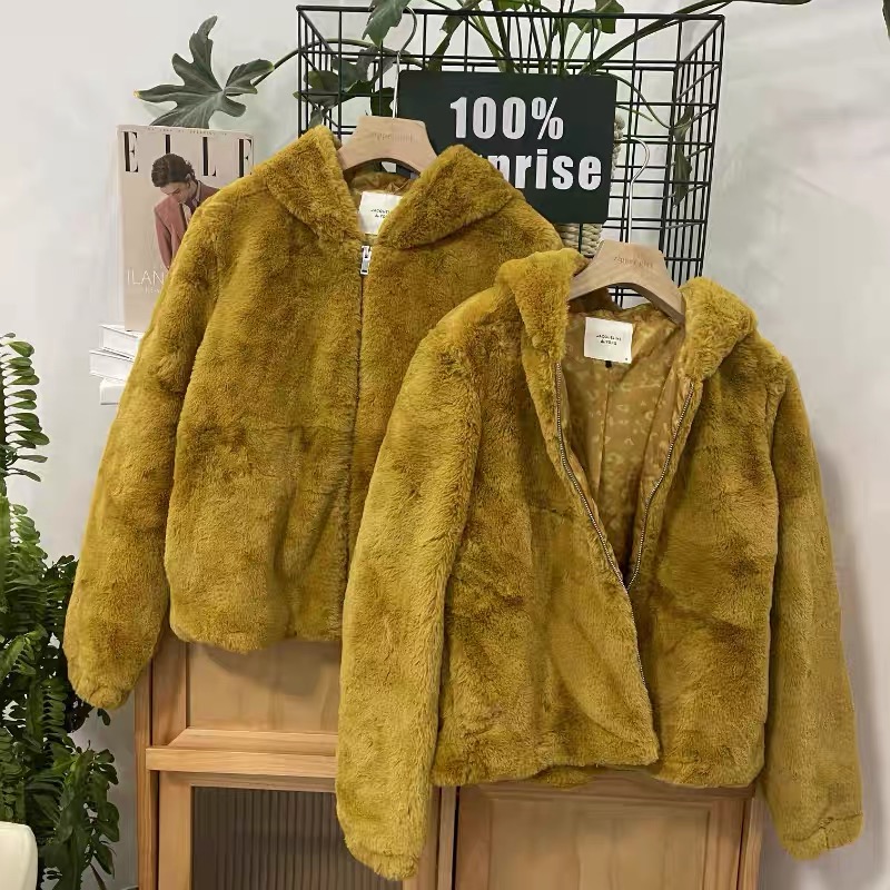 Jacqueline เสื้อเฟอร์กันหนาว หมวกฮู้ด เสื้อขน Fluffy coat แบรนด์ jacqueline เหลืองขมิ้น