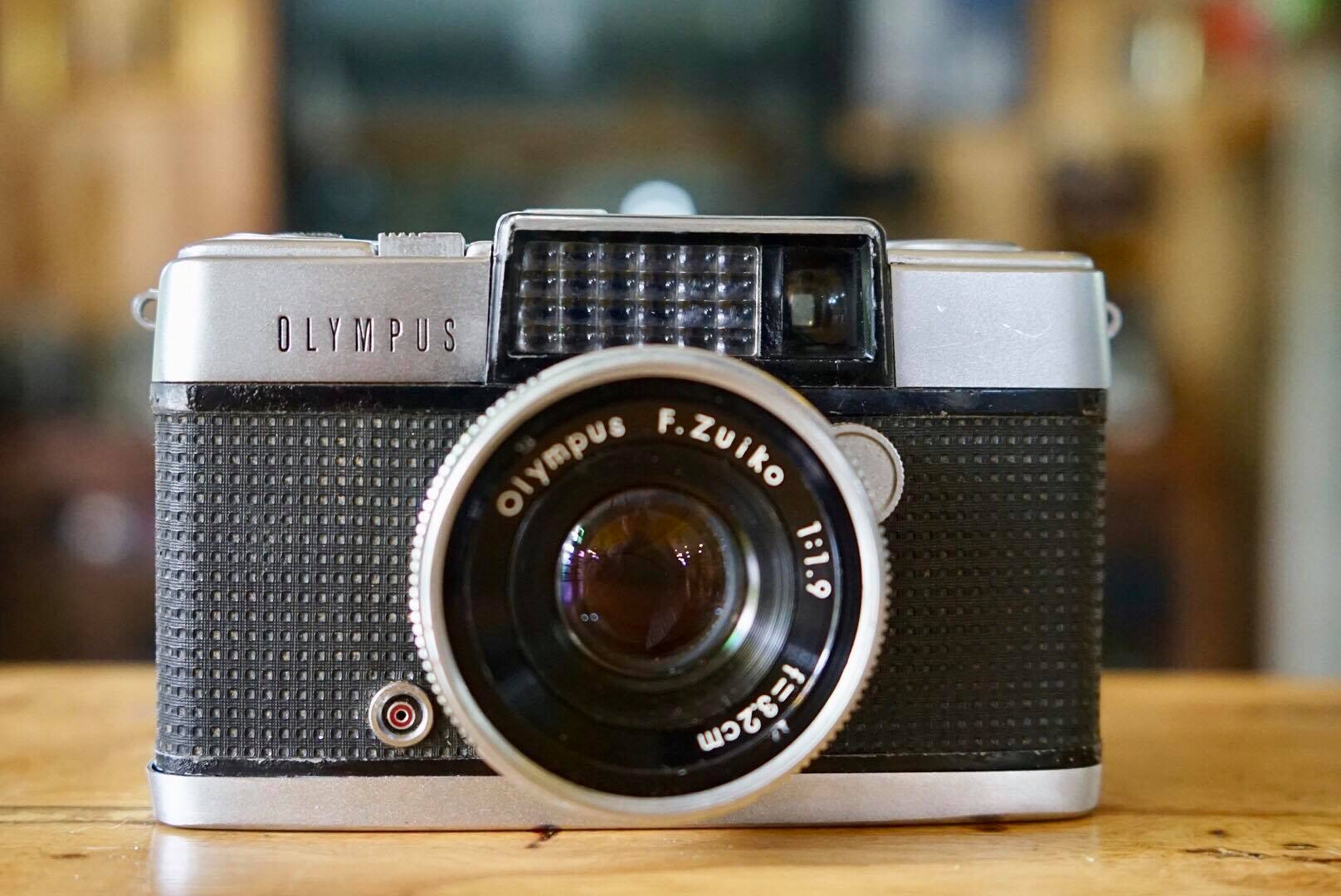 OLYMPUS PEN D OLYMPUS F.ZUIKO 32MM.F1.9