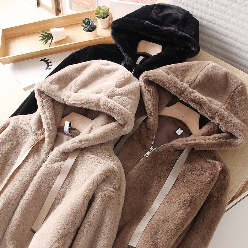 Page one เสื้อเฟอร์กันหนาว หมวกฮู้ด เสื้อขน Fluffy coat แบรนด์ page One ดำ