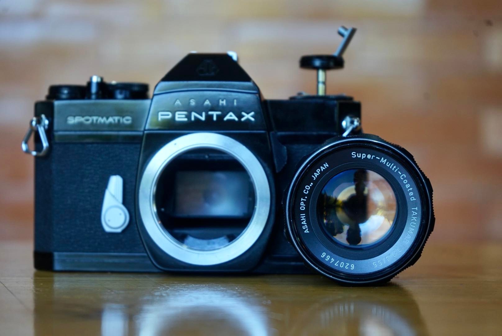 ASAHI PENTAX SPOTMATIC SP II SUPER-MULTI-COATED TAKUMAR 55MM.F1.8