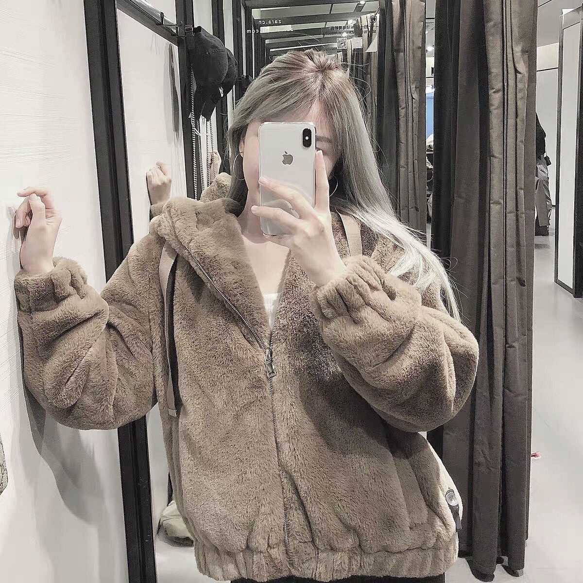 Page one เสื้อเฟอร์กันหนาว หมวกฮู้ด เสื้อขน Fluffy coat แบรนด์ page One ดำ