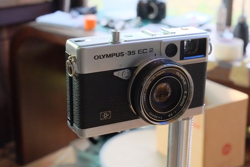 OLYMPUS-35 EC-2 OLYMPUS E.ZUIKO 42MM.F2.8