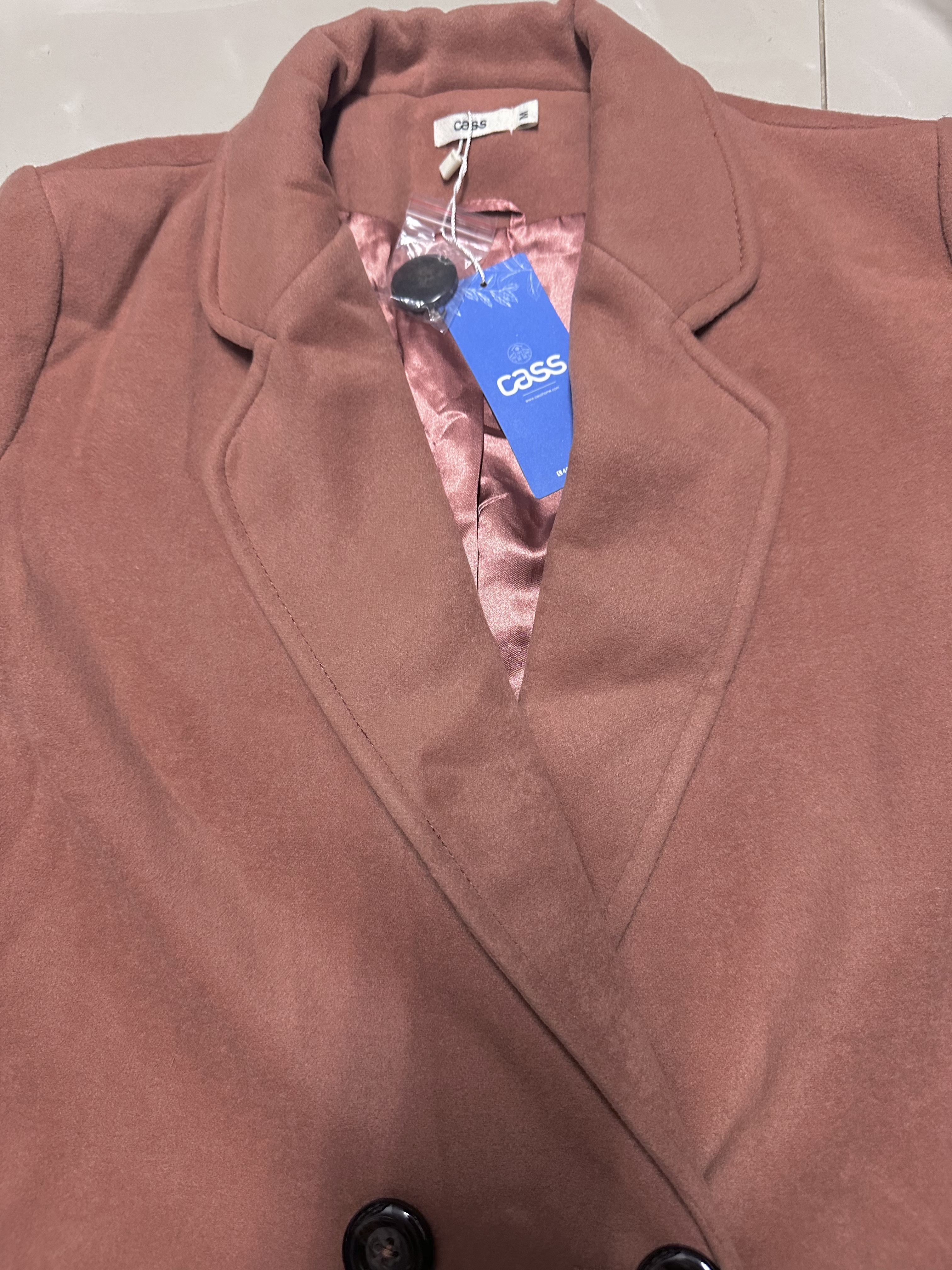 Cass เสื้อโค้ท เสื้อกันหนาว เนื้อผ้าสักหลาดวูล สีนู้ดกะปิ แบรนด์ CASS