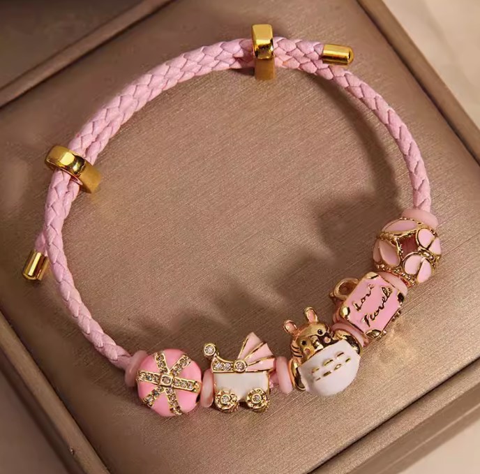 สร้อยข้อมือ สายหนัง สีชมพู ร้อยเม็ดบีด โทโทโร่ สีทอง แบบน่ารัก ๆ สร้อยข้อมือ วัยรุ่น สไตล์ เทพนิยาย 517998