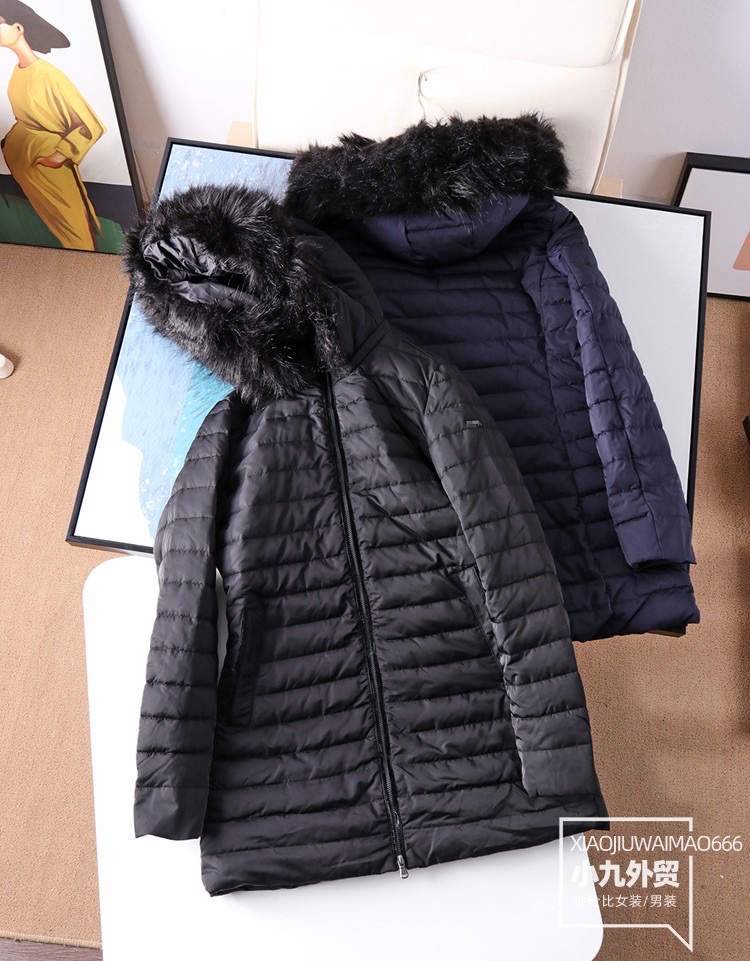 ARMANI เสื้อกันหนาว เสื้อฮู้ดเฟอร์ บุนวมอุ่น แบรนด์ ARMANI(ฮู้ดถอดได้ค่ะ) ดำ