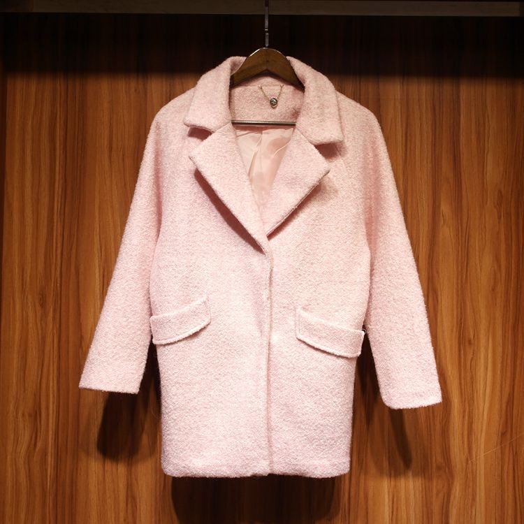 เสื้อโค้ท peacoat เสื้อโค้ทเฟอร์ โค้ทสักหลาดสีชมพูอ่อน แบรนด์ La'babite สำเนา สำเนา สำเนา สำเนา