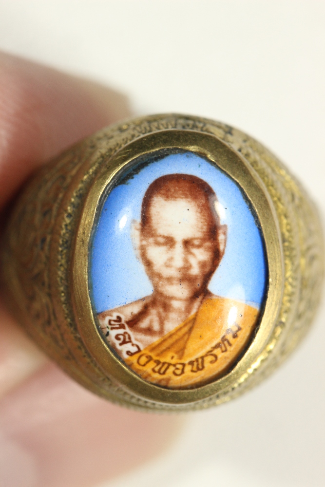 แหวนหลวงพ่อพรหม วัดช่องแค อาจารย์แบงค์จัดสร้าง