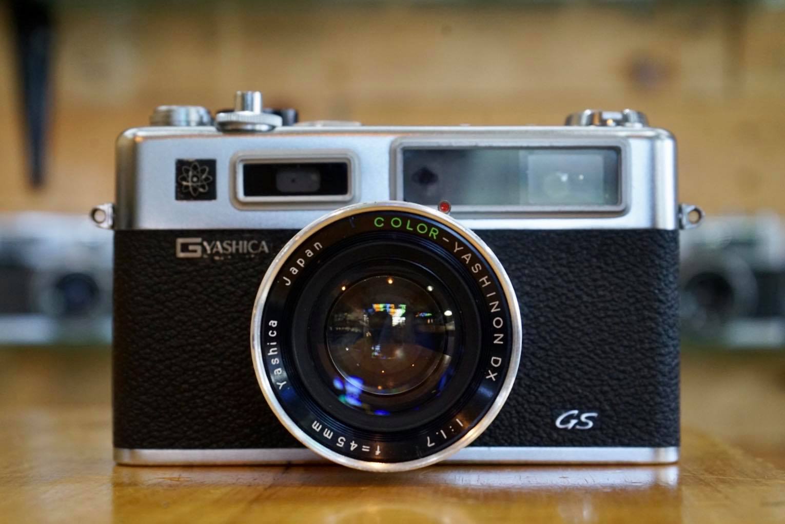 YASHICA ELECTRO 35 GS COLOR YASHINON-DX 45MM.1.7