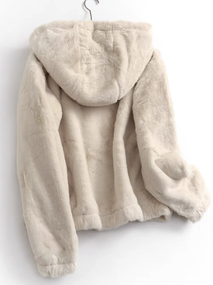 Page one เสื้อเฟอร์กันหนาว หมวกฮู้ด เสื้อขน Fluffy coat แบรนด์ page One สำเนา ดำ