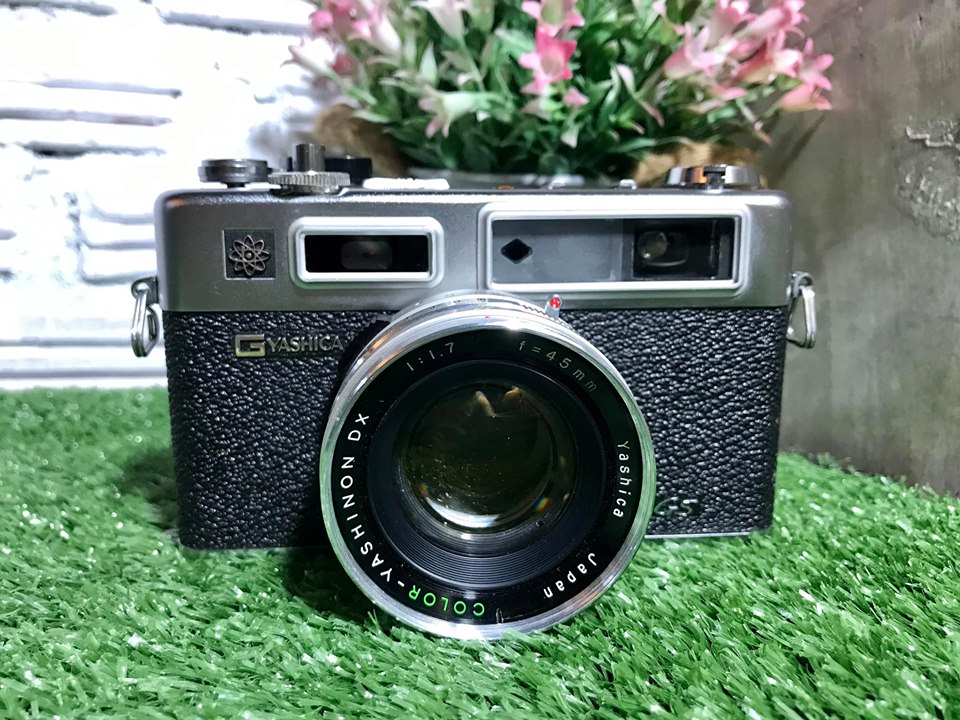 YASHICA ELECTRO 35 GS COLOR YASHINON-DX 45MM.1.7