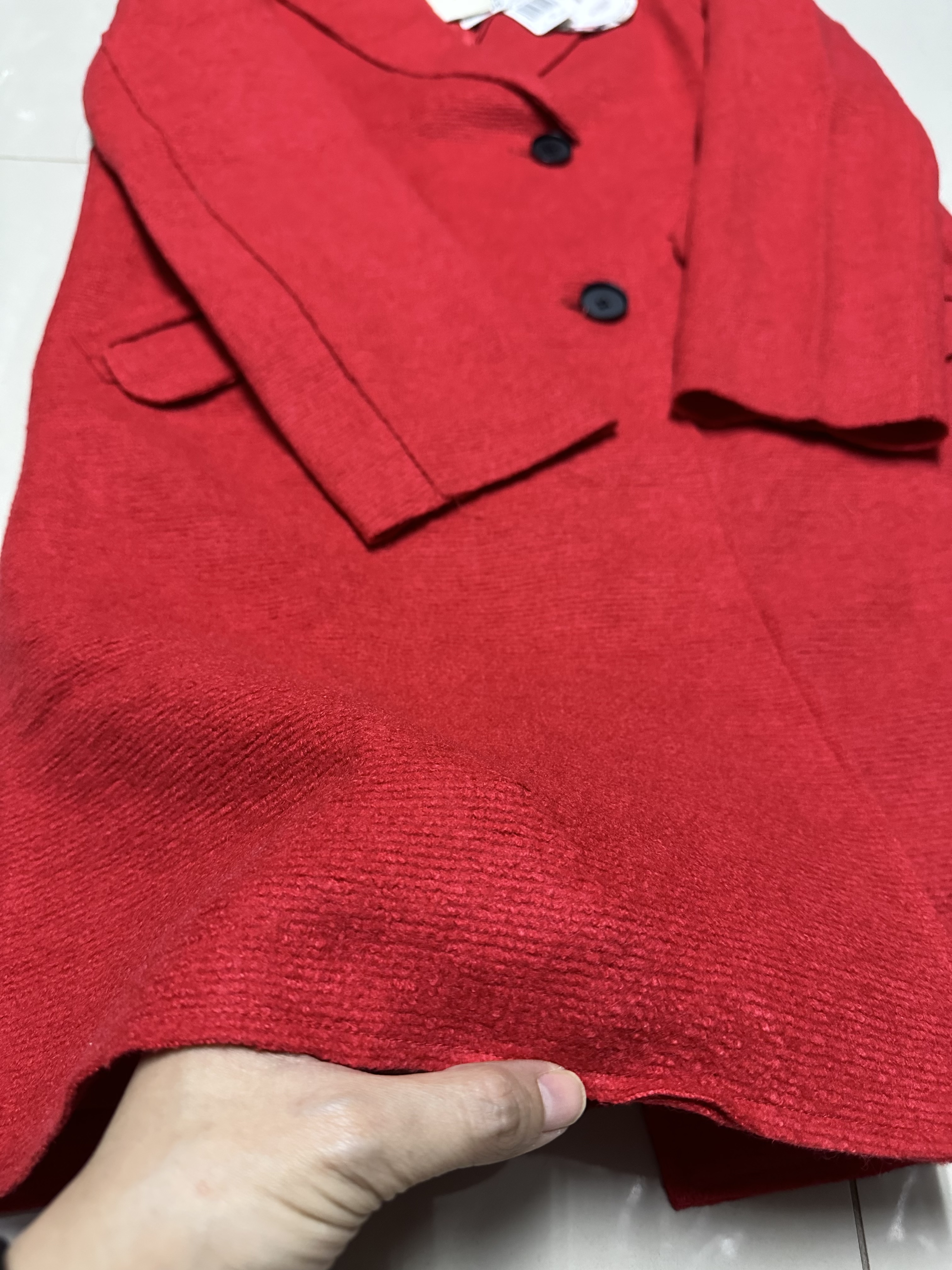 La babite เสื้อโค้ท เสื้อกันหนาว เนื้อผ้าสักหลาดวูล สีแดง แบรนด์ LA BABITE