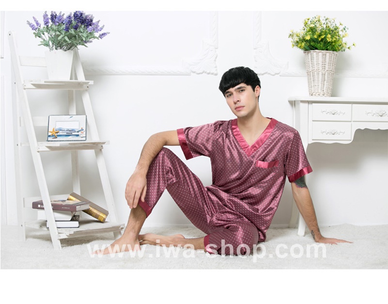 ชุดนอนแขนสั้นคอวีผู้ชายเดี่ยว ลายจุด สีไวน์แดง