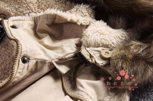 เสื้อกันหนาว ติดหมวกฮูท ติดเฟอร์ (หมวกฮูท มีซิบถอดใส่ได้/ ขนเฟอร์ มีกระดุมถอดใส่ได้คะ ) size S/M