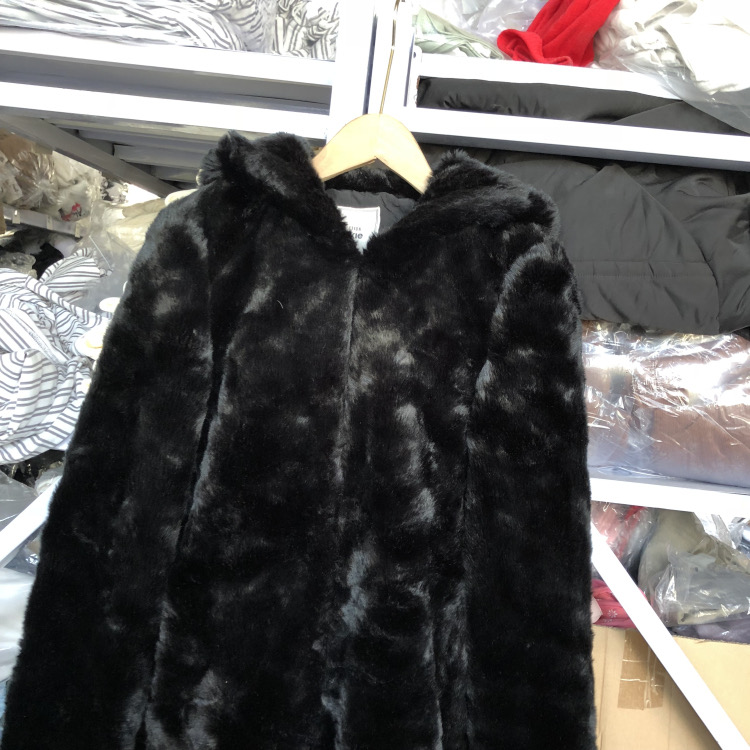 เสื้อเฟอร์กันหนาว หมวกฮู้ด เสื้อขน Fluffy coat แบรนด์ pimkie สำเนา ดำ
