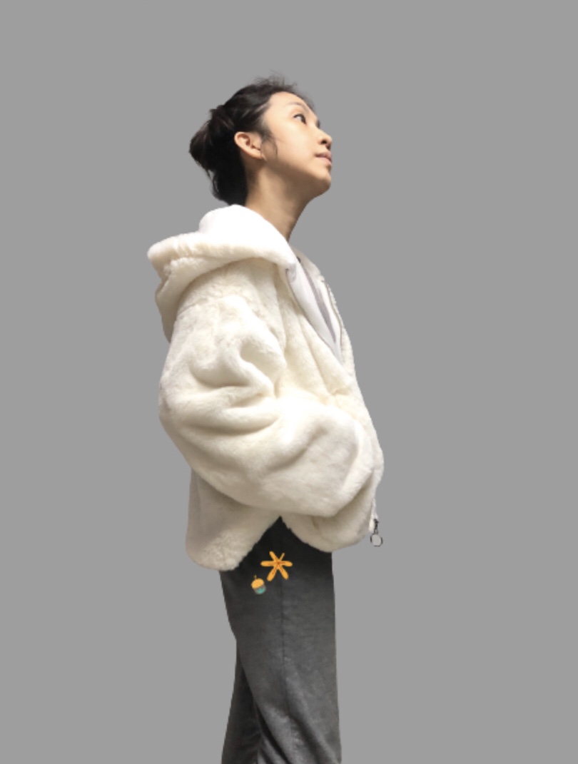 Forever21 เสื้อเฟอร์กันหนาว หมวกฮู้ด เสื้อขน แบรนด์ forever21 (FLUFFY COAT) ขาว