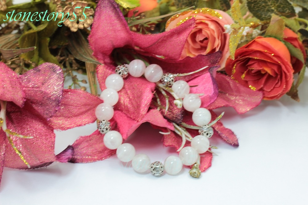 มูนสโตน