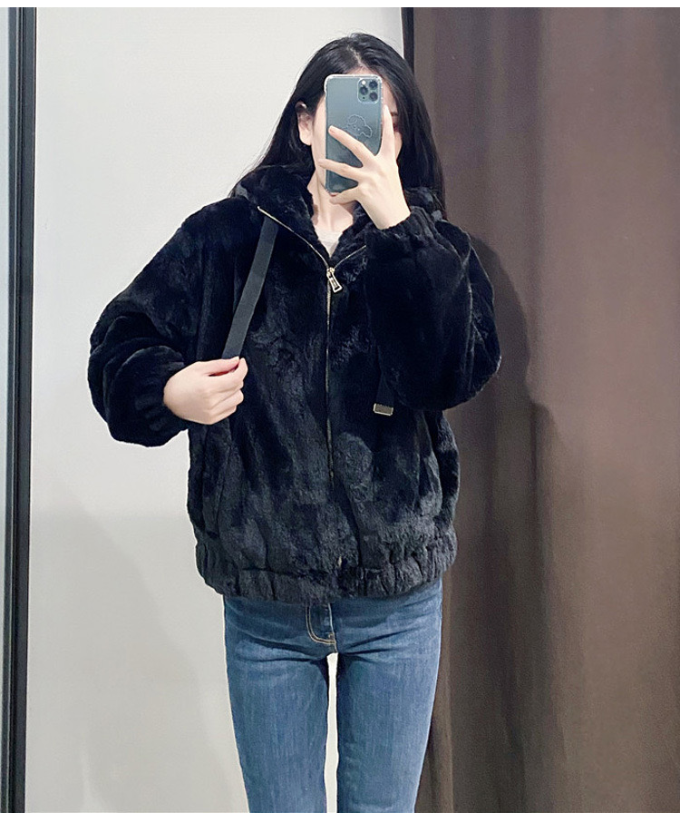 Page one เสื้อเฟอร์กันหนาว หมวกฮู้ด เสื้อขน Fluffy coat แบรนด์ page One ดำ