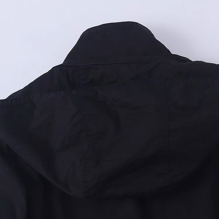 Guess เสื้อนอกเขียวทหาร เสื้อแจ็คเก็ต เสื้อฮู้ด แนวทหาร แพทเทินสวย เท่ห์ มาก แบรนด์ GUESS เขียว