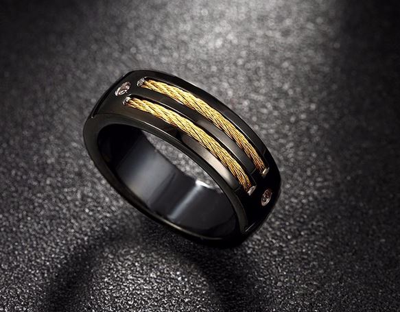 แหวนผู้ชาย แหวนเงิน Stainless Steel สีดำ Black Titanium ดีไซน์ ขดลวดสีทองตรงกลาง แหวน เท่ ๆ มีดีไซน์ เพิ่มความหรูหรา 345431