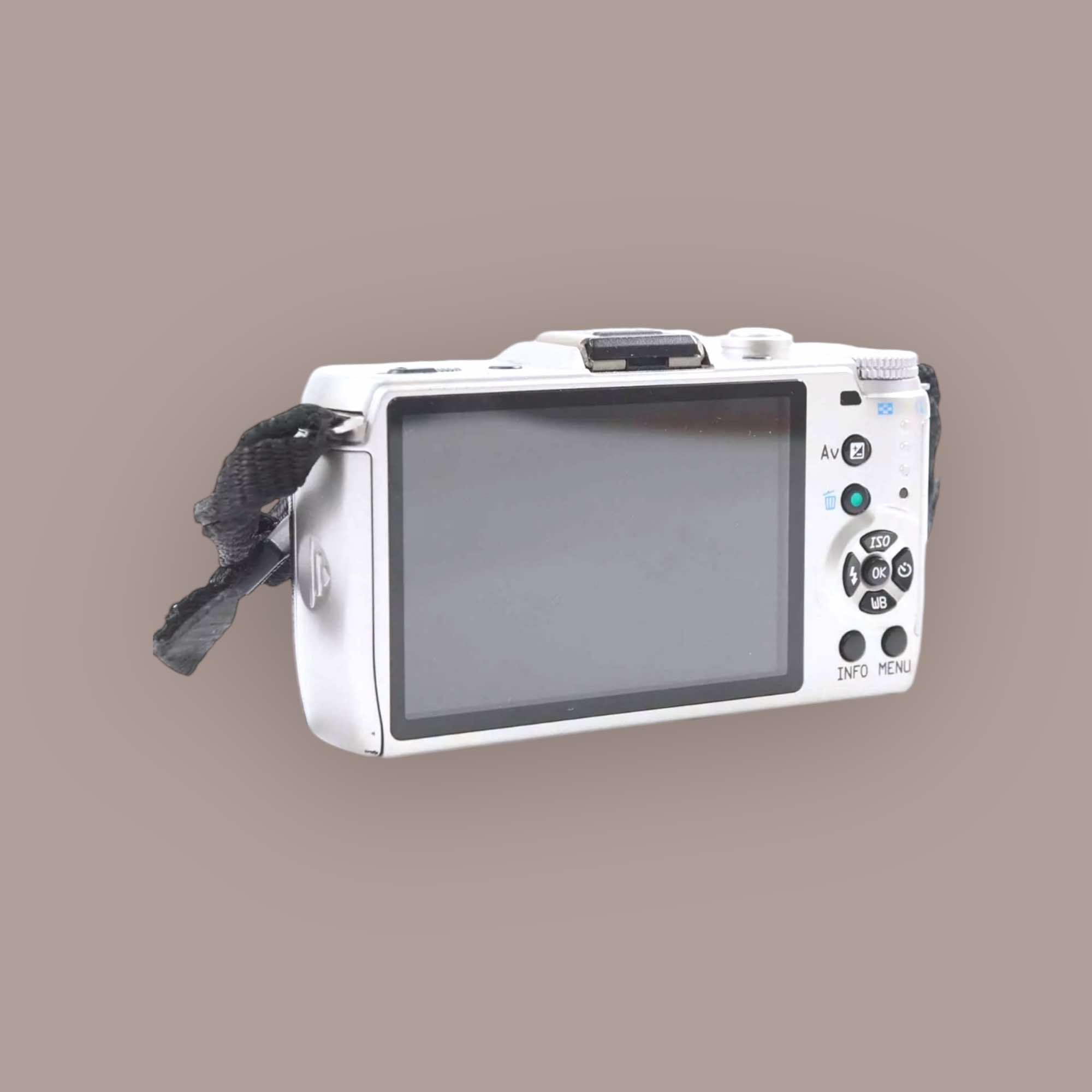PENTAX Q10 SILVER 02 LENS(PENTAX 5-15MM.F2.8-4.5 ED AL(IF)