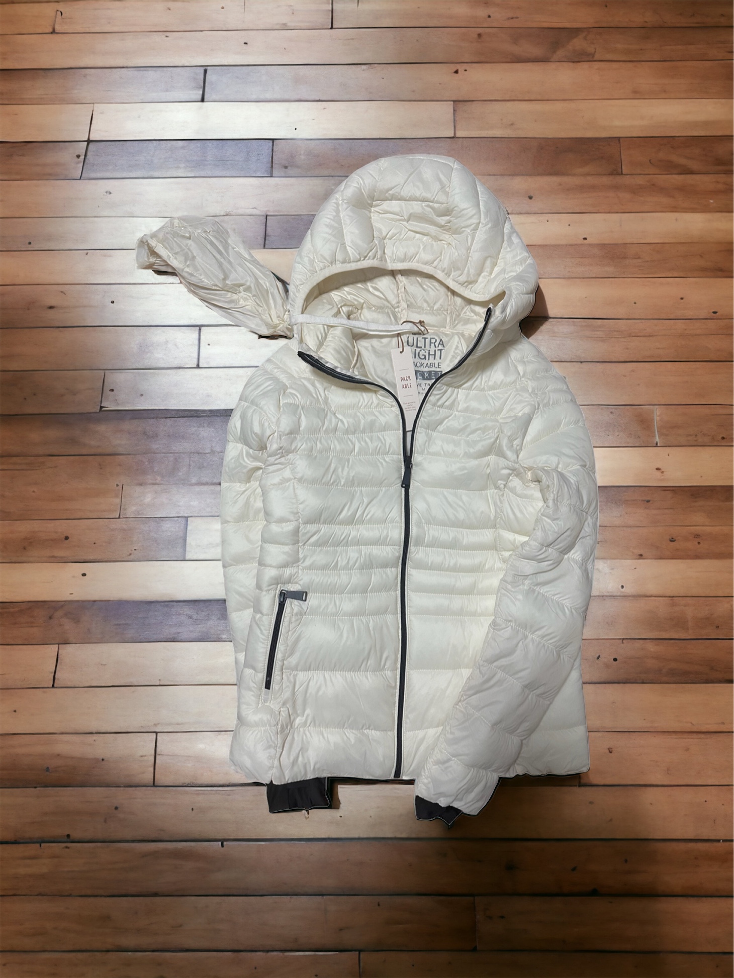 Love tree เสื้อกันหนาว บุนวมอุ่น แบรนด์ LOVE TREE ultra light packable (Padded puffer coat สำเนา สำเนา สำเนา