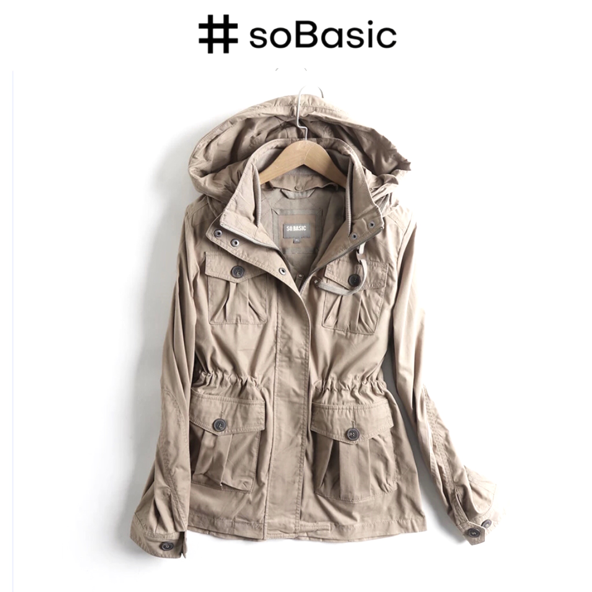 So.Basic เสื้อแจ็คเก็ต เสื้อคลุมฮูทสีกากี งานเกาหลี SO.BASIC เสื้อนอก แพทเทินสวย เท่ห์มาก คะ (หมวกฮูทถอดได้คะ)Size S/M/L/XL สำเนา สำเนา กากี