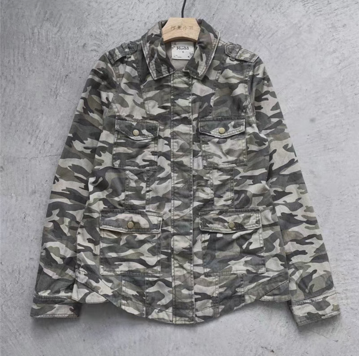 Mudd เสื้อทหาร เสื้อแจ็คเก็ตลายพราง เสื้อนอกแนวทหาร แพทเทินสวย เท่ห์มาก แบรนด์ MUDD คะ สำเนา สำเนา สำเนา เขียว