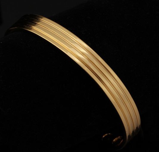 กำไลข้อมือผู้หญิง กำไลทอง 18 K และ กำไลเงิน Platinum กำไลใส่ แม่เหล็ก เพื่อสุขภาพ แบบ เกลี้ยง ตีลายเส้น ของขวัญให้แฟน สุดหรู 534504