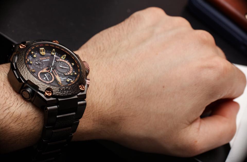 CASIO G-SHOCK นาฬิกาข้อมือ นาฬิกากันน้ำ นาฬิกาของแท้ ประกันศูนย์ CMG 1 ปี รุ่น MRG-G1000HT นาฬิกาสีดำ