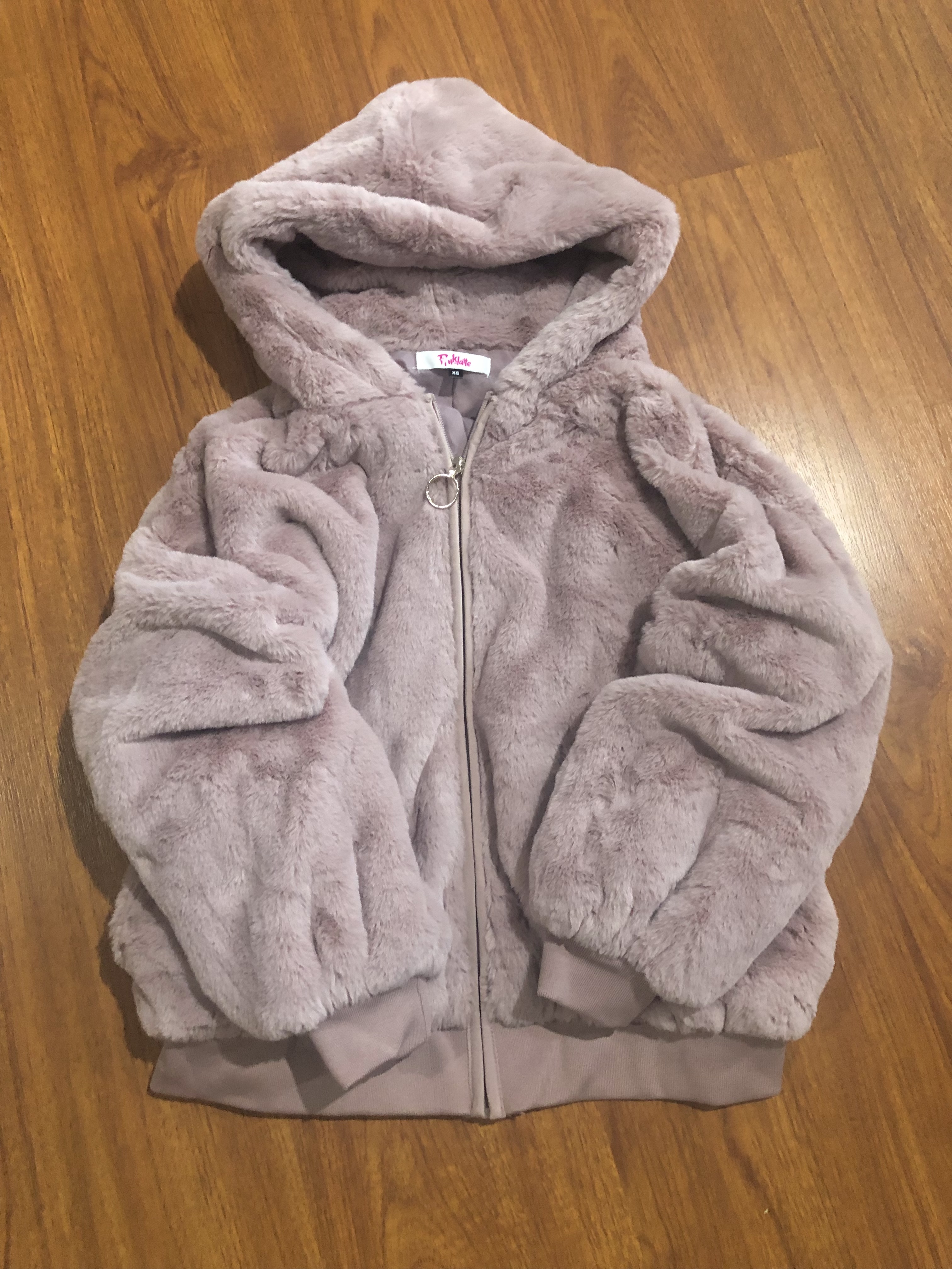 Pink latte เสื้อเฟอร์กันหนาว หมวกฮู้ด เสื้อขน (FLUFFY COAT ) แบรนด์ Pink latte