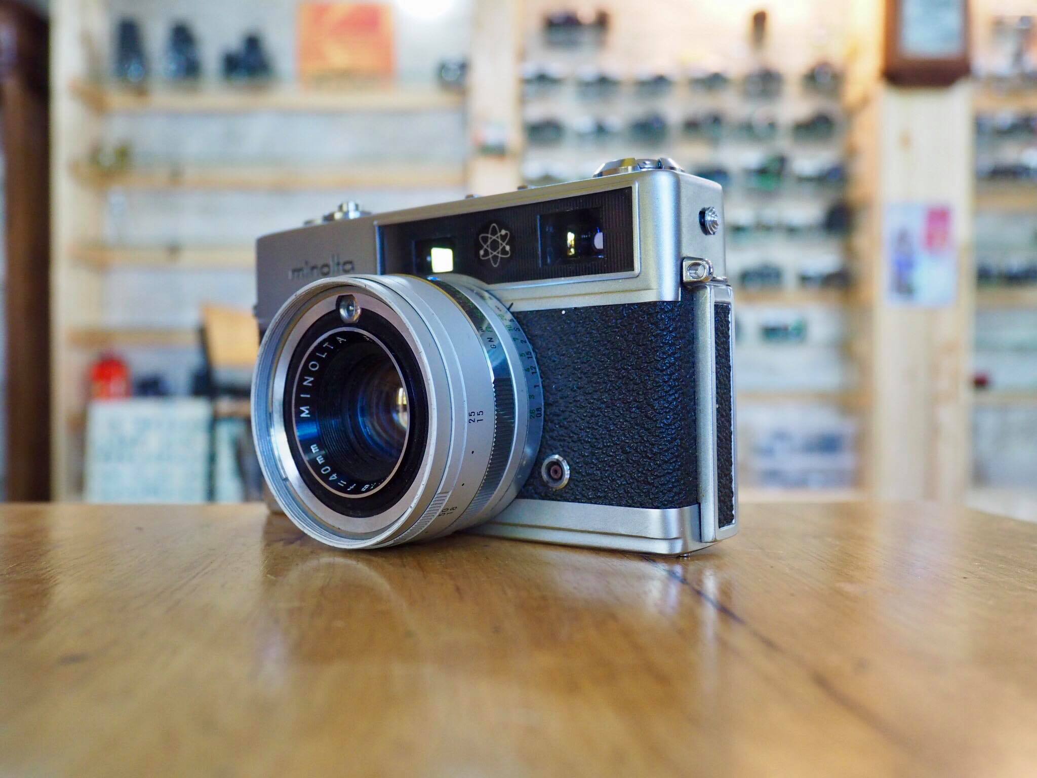 MINOLTA ELECTRO SHOT MINOLTA ROKKOR-QF 40MM.F1.8