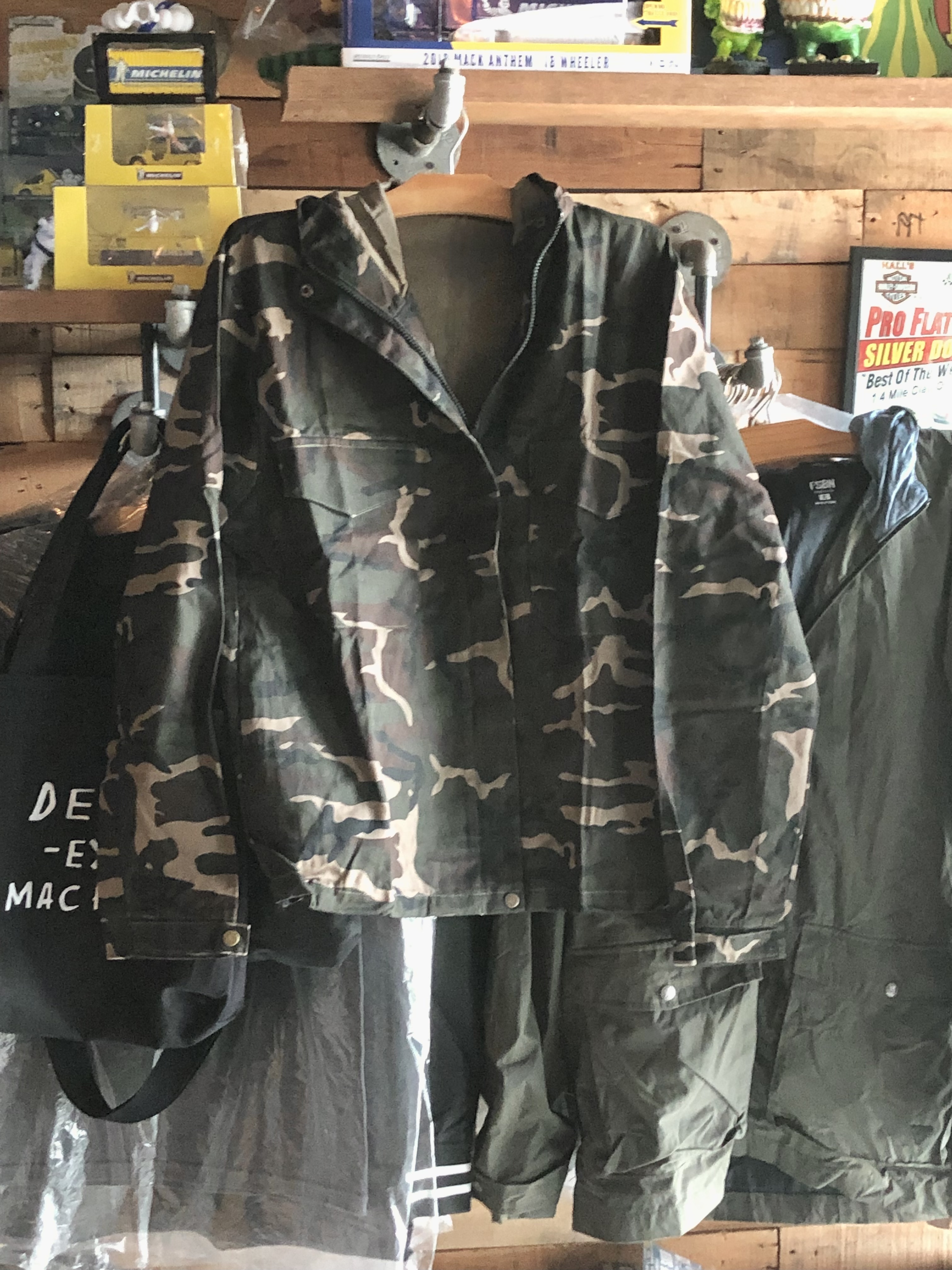 เสื้อนอก เสื้อฮู้ดลายพราง เสื้อแจ็คเก็ต แนวทหาร แพทเทิน สวย เท่ห์ มาก แบรนด์ In exteสำเนา สำเนา สำเนา ลายพราง