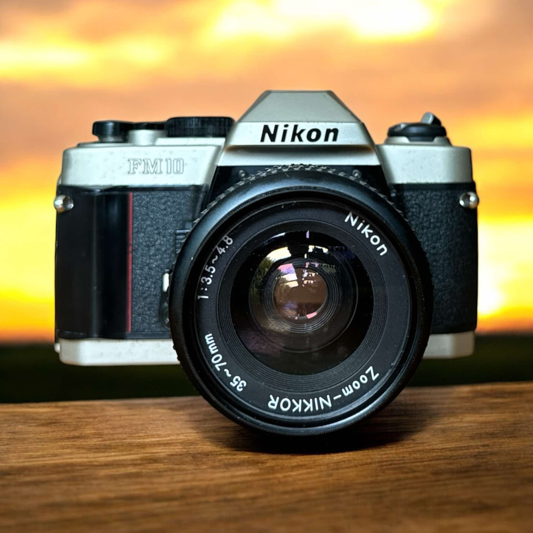 Nikon FM10本体 zoom NIKKOR 35-70mm ケース付 Nikon FM10