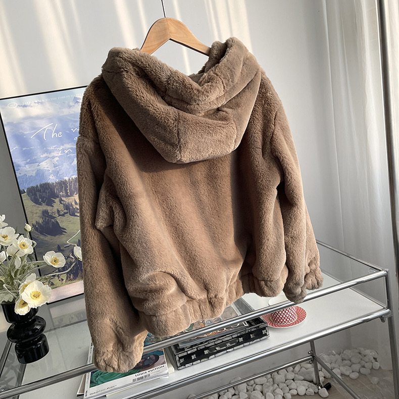 Page one เสื้อเฟอร์กันหนาว หมวกฮู้ด เสื้อขน Fluffy coat แบรนด์ page One ดำ