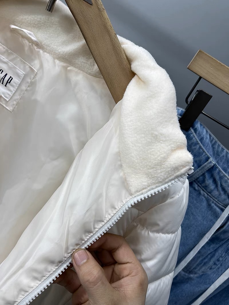 Gap เสื้อกันหนาว โค้ทฮู้ดเฟอร์ บุนวมอุ่น สีขาว แบรนด์ GAP(padded puffer coat