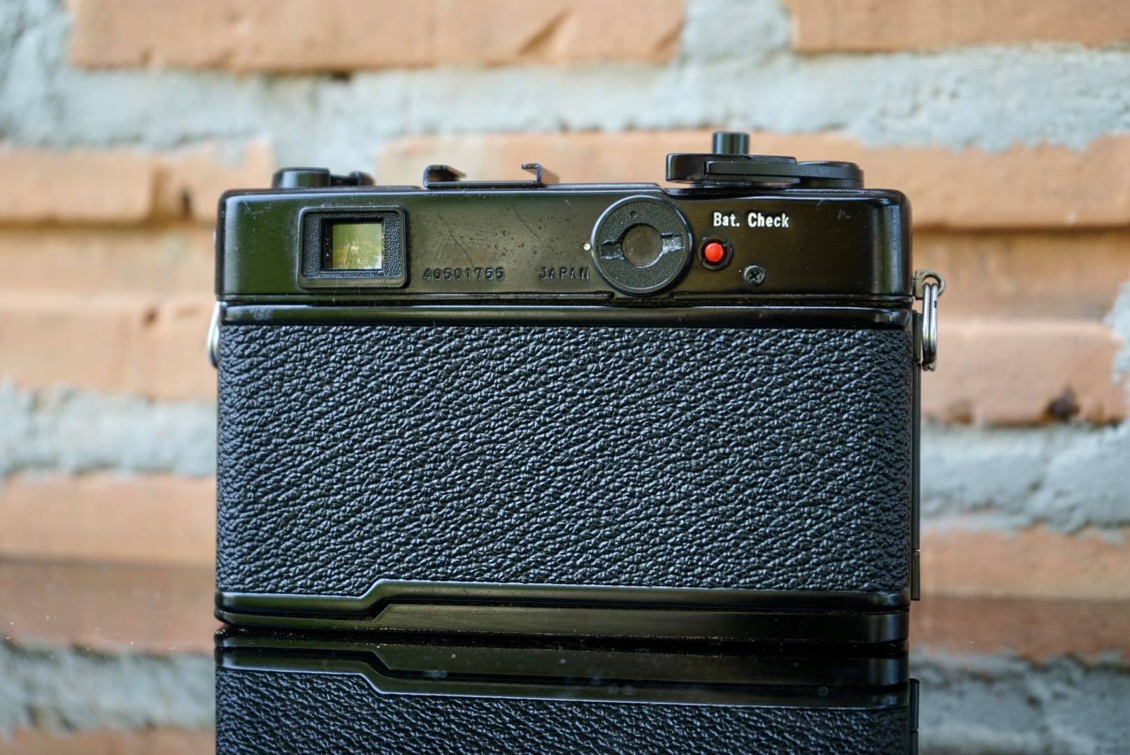 YASHICA ELECTRO 35CCN YASHICA COLOR-YASHINON DX 35MM.F1.8