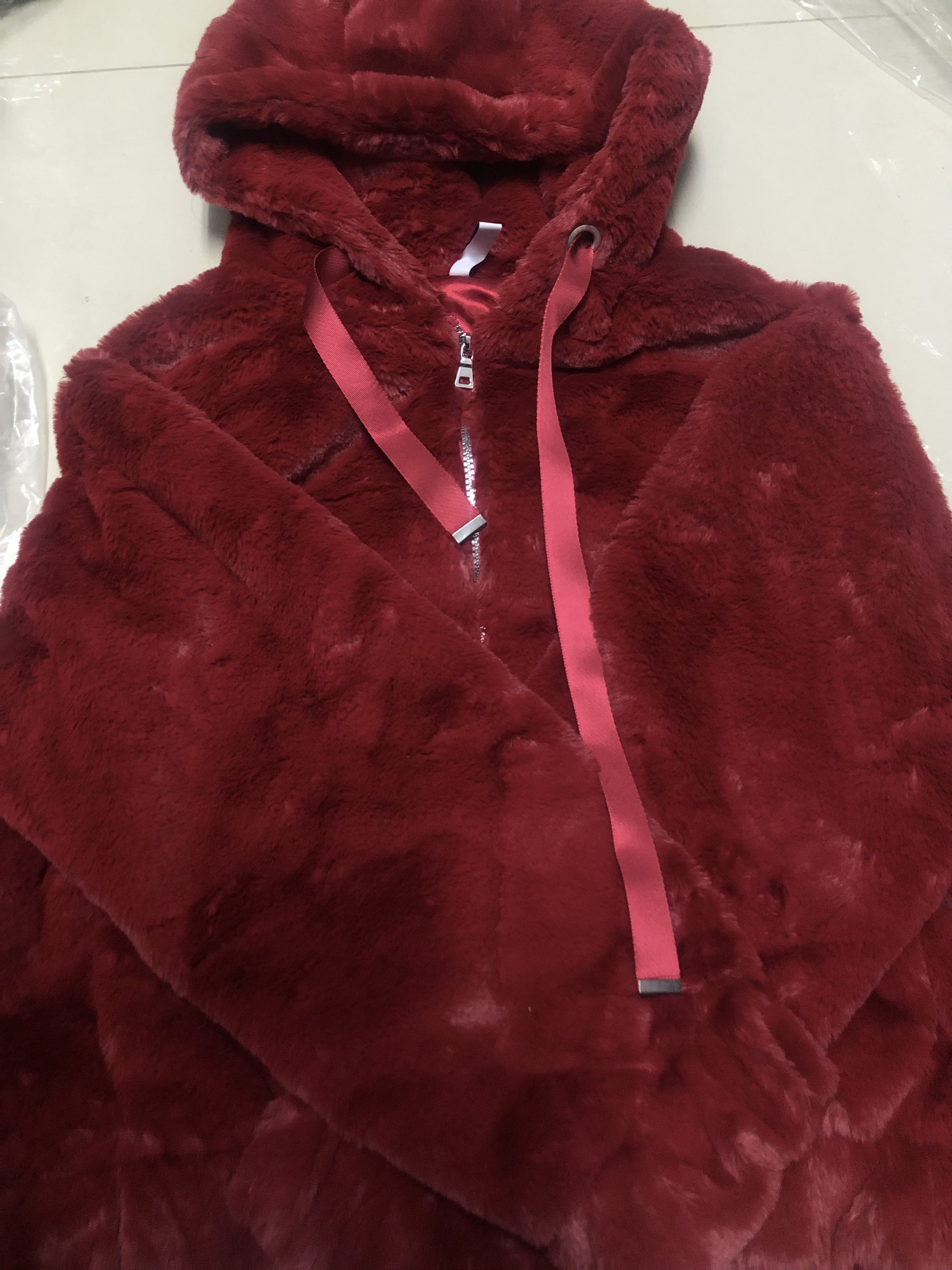 Page one เสื้อเฟอร์กันหนาว หมวกฮู้ด เสื้อขน Fluffy coat แบรนด์ page One ดำ
