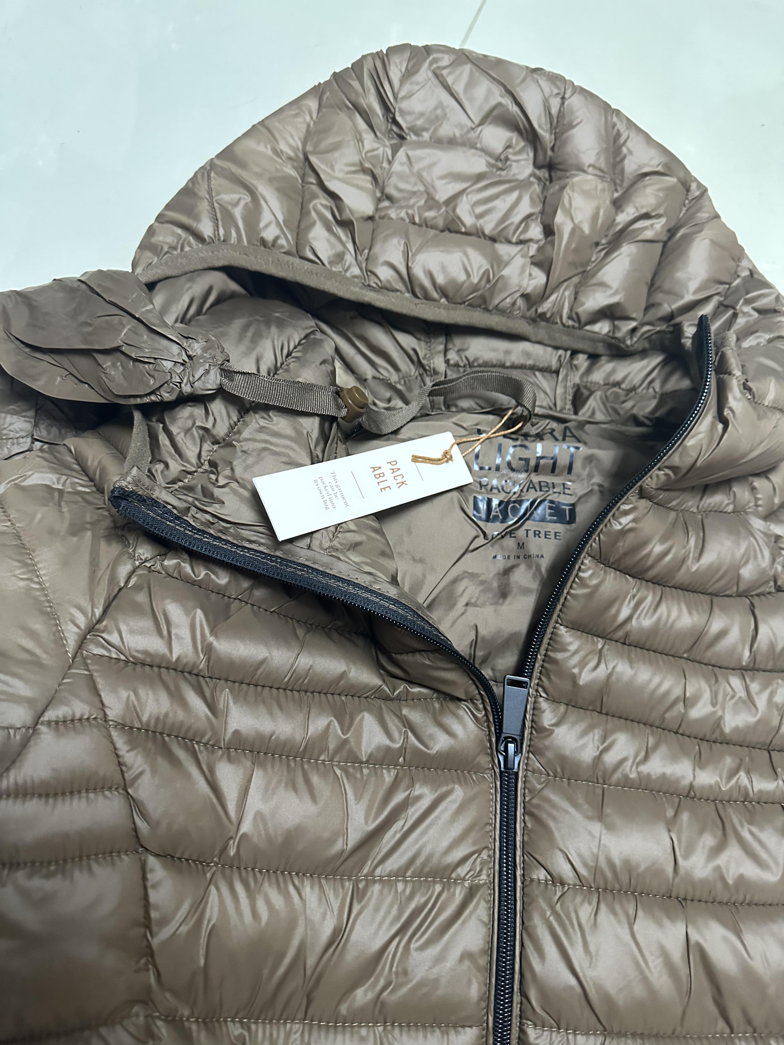 Love tree เสื้อกันหนาว บุนวมอุ่น แบรนด์ LOVE TREE ultra light packable (Padded puffer coat สำเนา สำเนา สำเนา