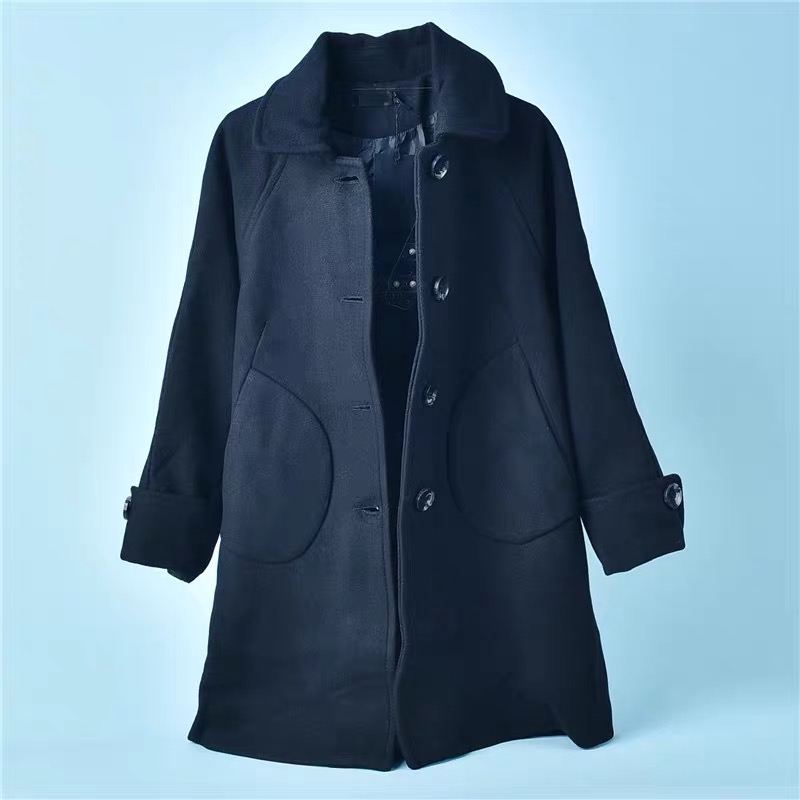 เสื้อโค้ดกันหนาว เสื้อกันหนาว overcoat โค้ทวูล สักหลาด ผสมวูล สีดำ แต่งคอปก กระดุมสองแถว แบรนด์ATCHING สำเนา สำเนา สำเนา สำเนา สำเนา สำเนา ดำ