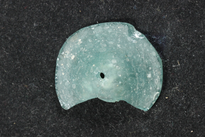 ลูกปัดบ้านเชียง จานบิน