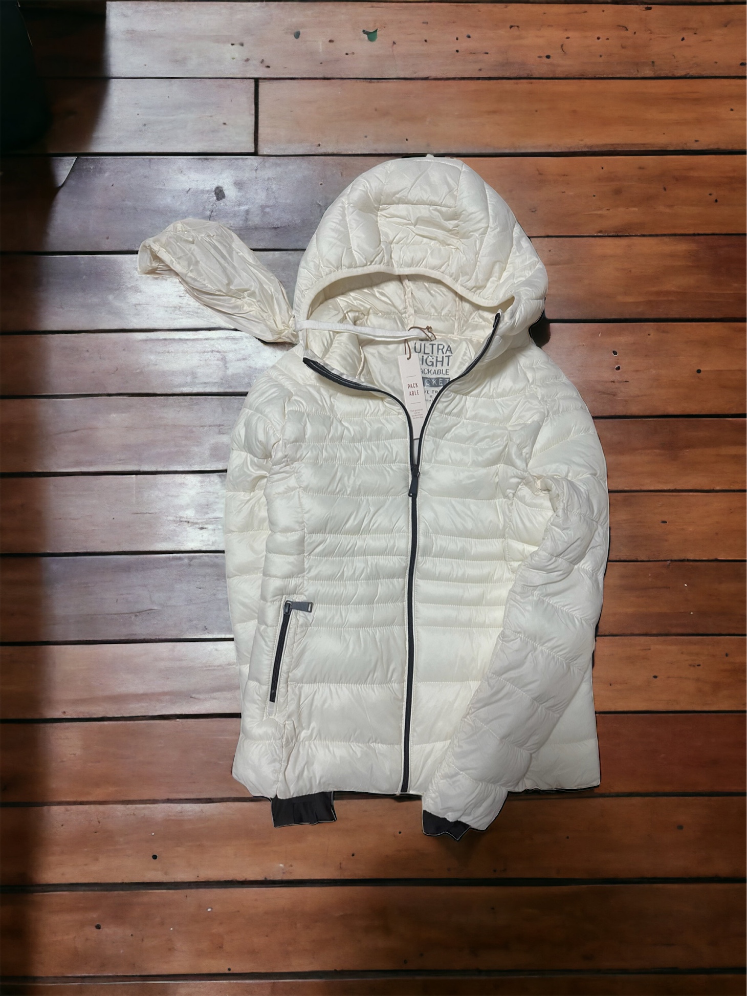 Love tree เสื้อกันหนาว บุนวมอุ่น แบรนด์ LOVE TREE ultra light packable (Padded puffer coat สำเนา สำเนา สำเนา