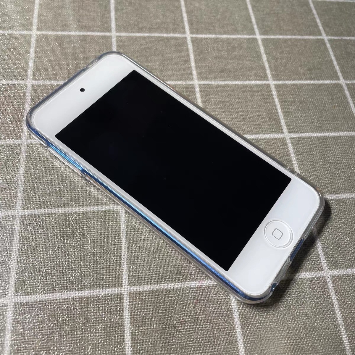 เคสสีใหม่ ดำ iPod Touch 5/6/7 (แถมฟรีฟิลม์กระจก)