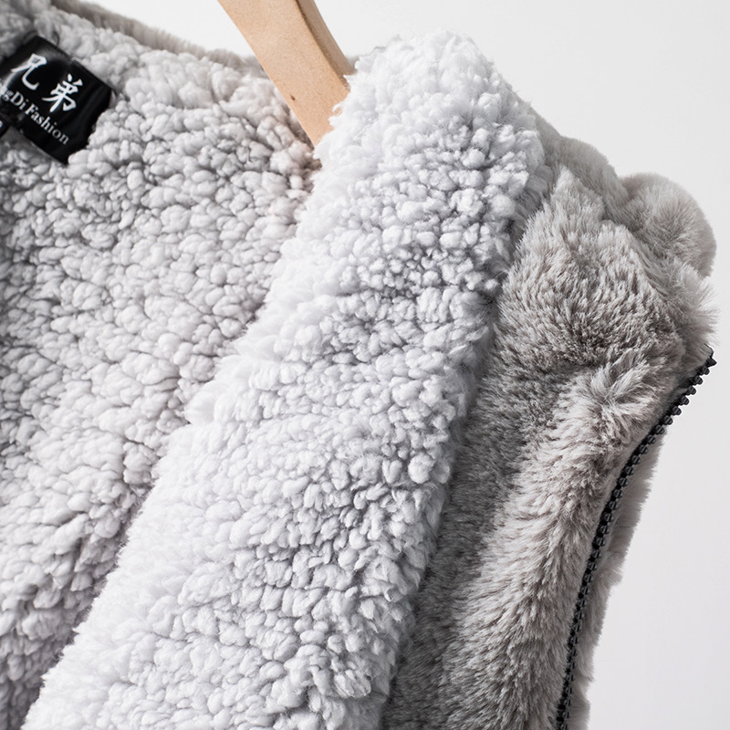 Forever21 เสื้อเฟอร์กันหนาว หมวกฮู้ด เสื้อขน สีดำ (FLUFFY COAT) 兄弟 ขาว