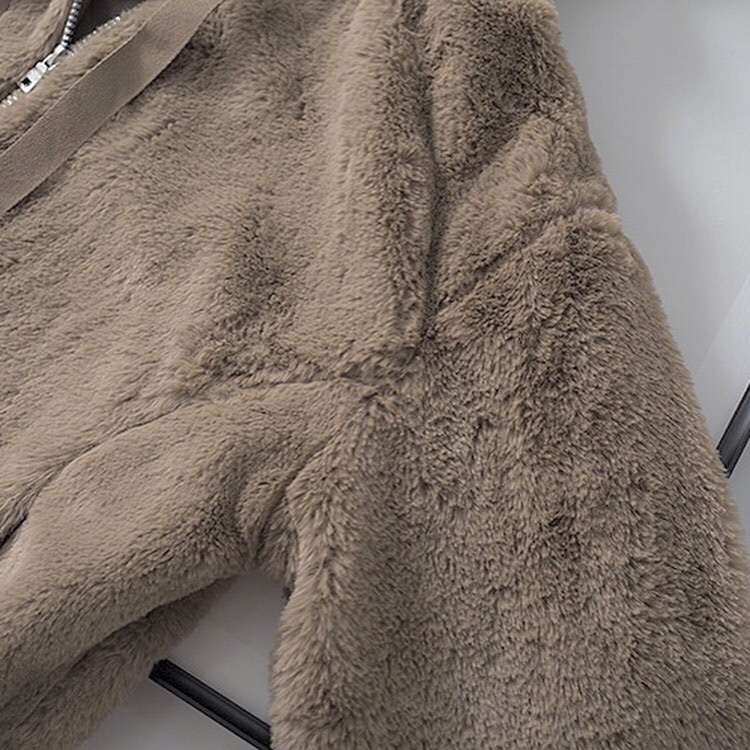 Page one เสื้อเฟอร์กันหนาว หมวกฮู้ด เสื้อขน Fluffy coat แบรนด์ page One ดำ