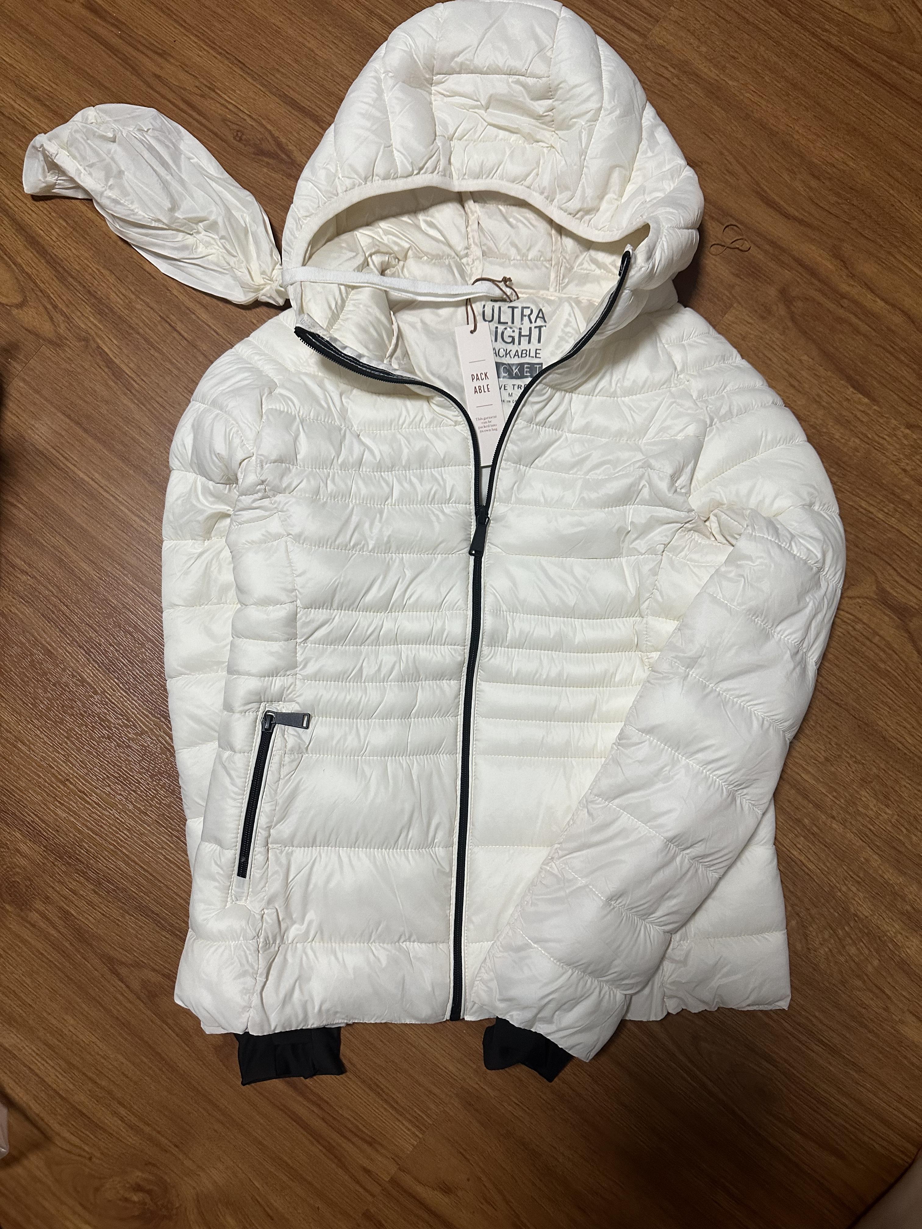Love tree เสื้อกันหนาว บุนวมอุ่น แบรนด์ LOVE TREE ultra light packable (Padded puffer coat สำเนา สำเนา สำเนา