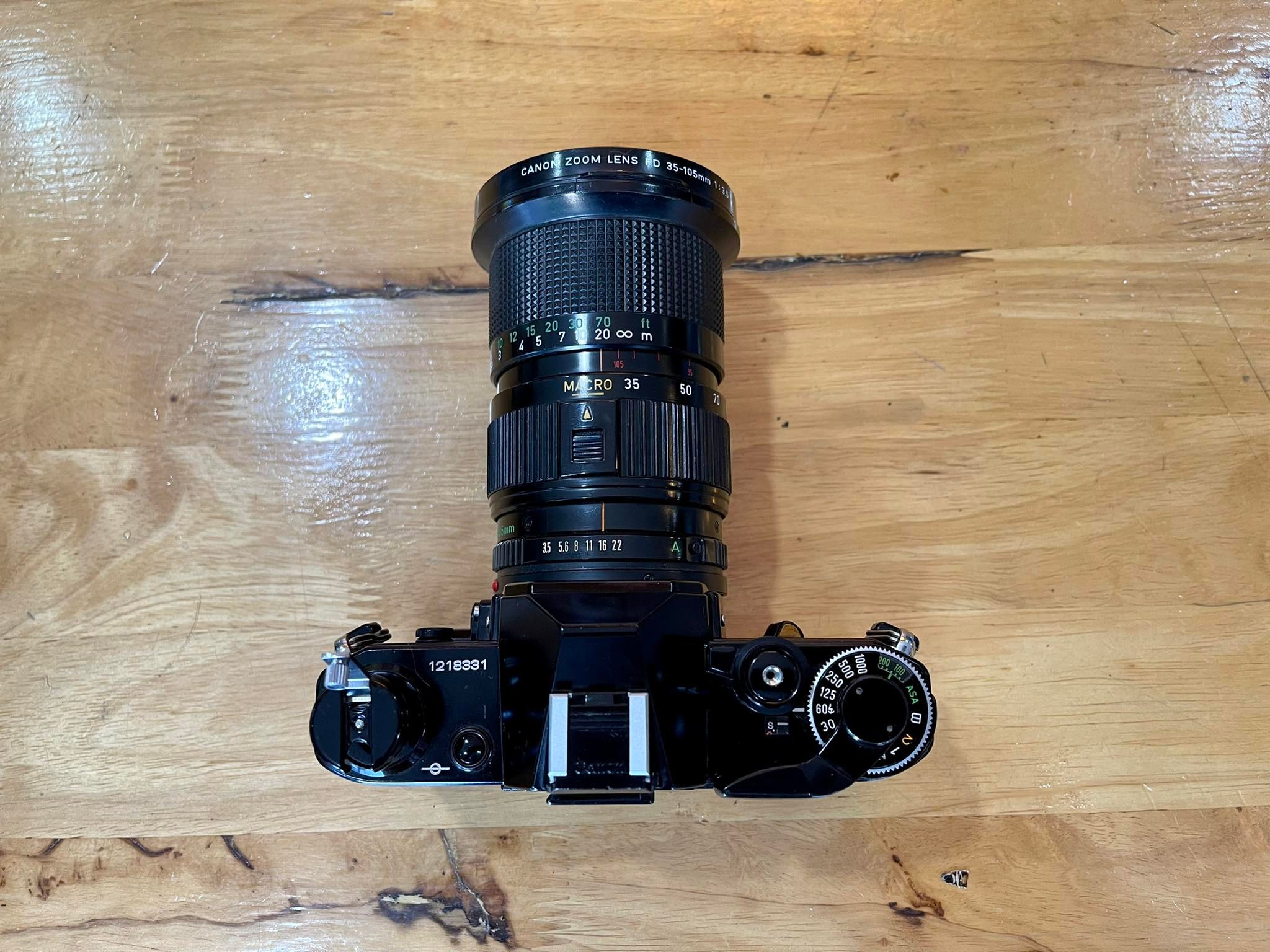 CANON AE1 CANON ZOOM LENS FD 35-105MM.F3.5 MACRO
